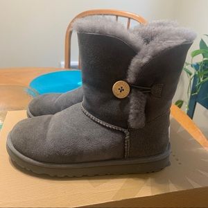 Grey Bailey Button Uggs size 4